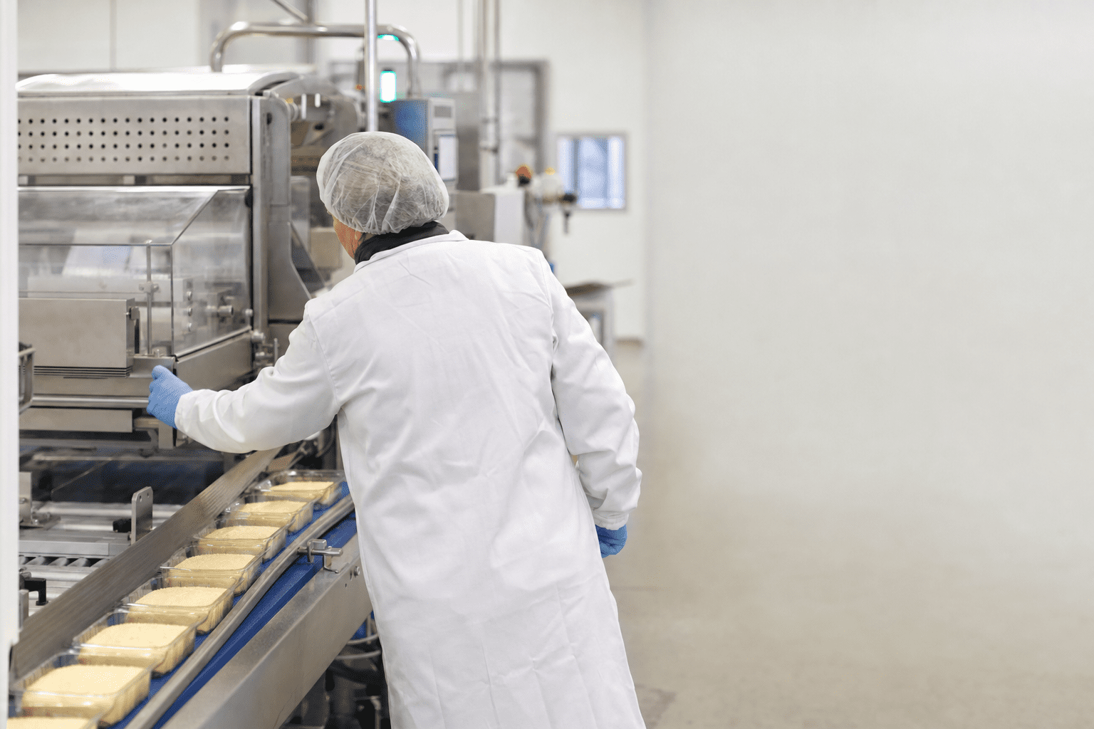 KI in der Lebensmittelindustrie: Rückverfolgbarkeit, FoodTrace, Hygiene
